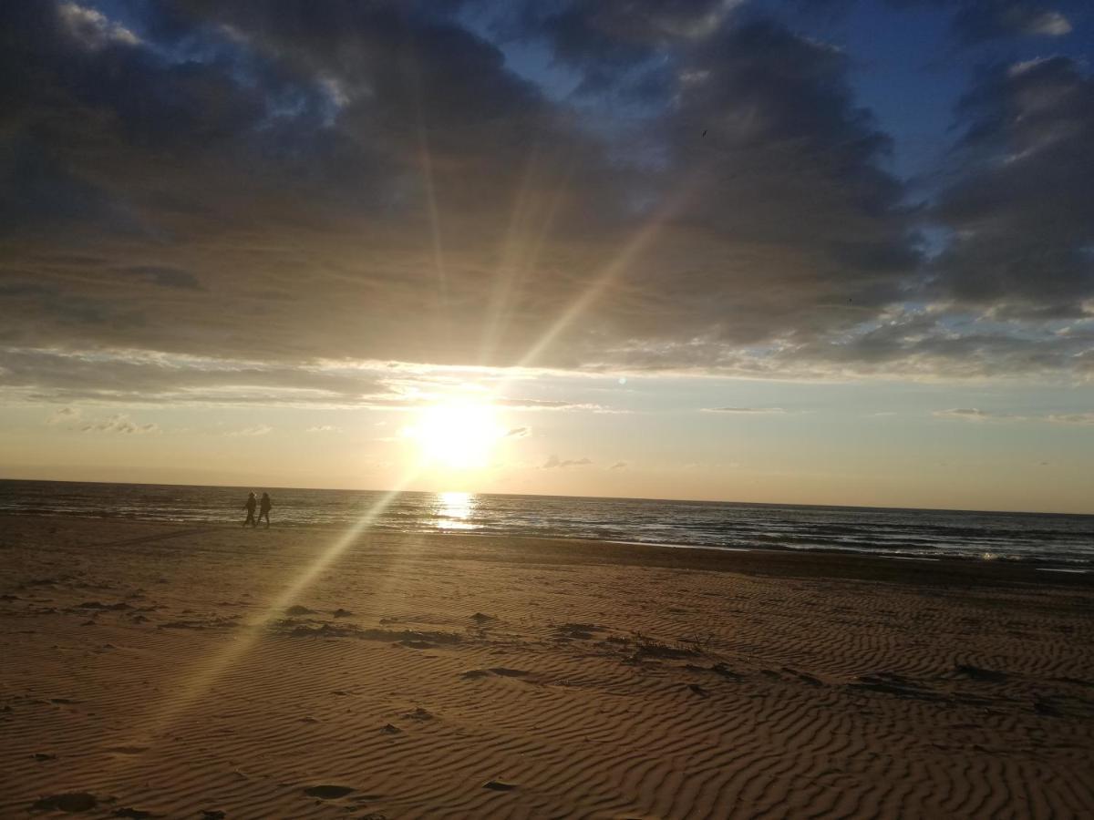 15 Minutes From The Beach And City Center 7 Minutes From The Airport Riga Esterno foto